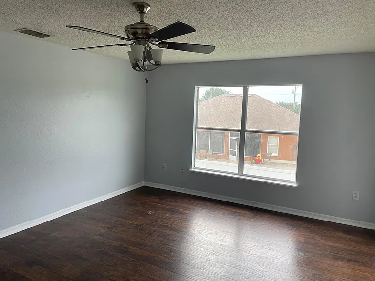 1161 Roan Ct — Photo 8