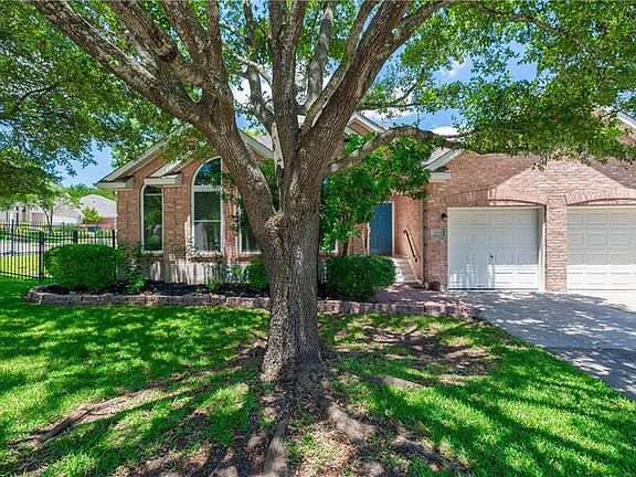 4th image of 813 Ivy Dr