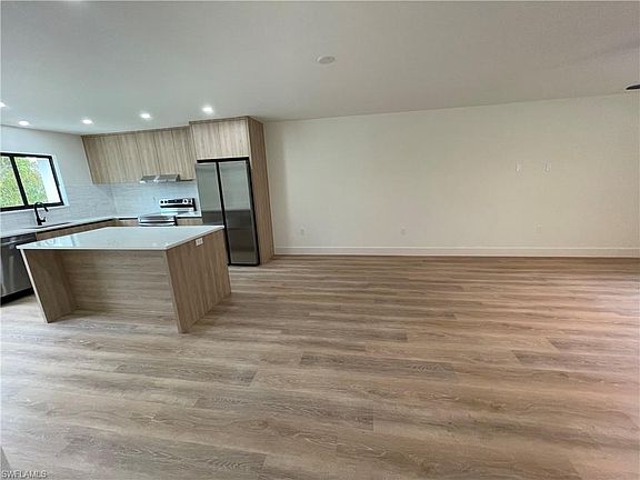5th image of 3619 Poplar Way APT A