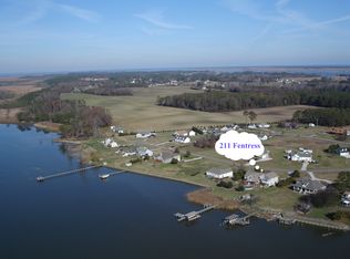 211 Fentress Dr, Knotts Island, NC 27950