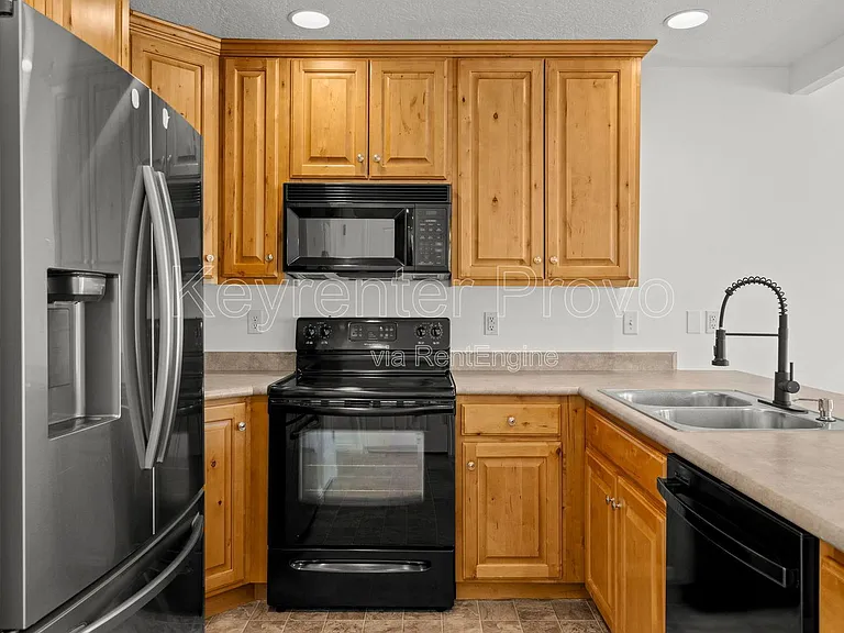1901 W 1020 N — Photo 10