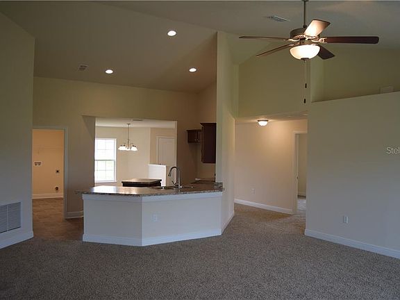 4th image of 456 Athabasca Ct