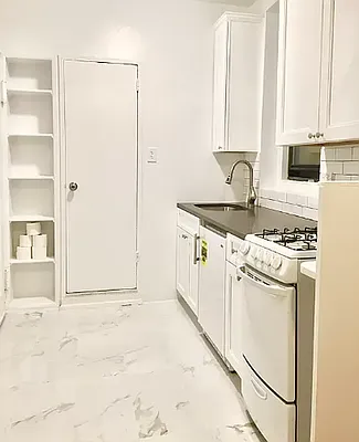 Rented by Compass | media 7