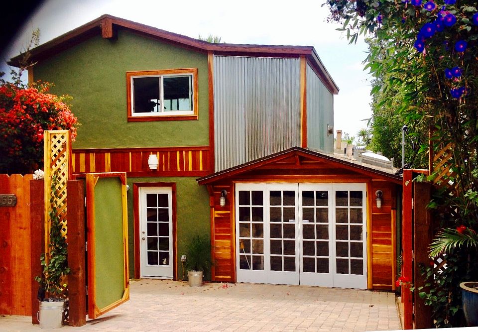 Backyard drive way to garage