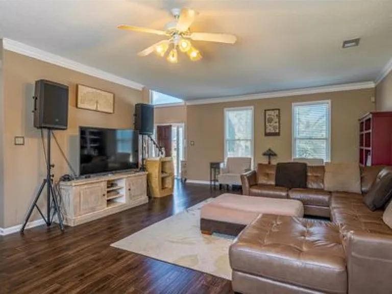 3793 Lighthouse Ln — Photo 5