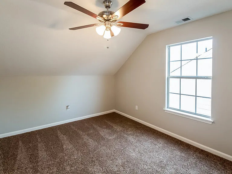 5456 Pollard Dr — Photo 16