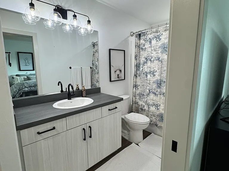 5340 Amherst Dr — Photo 28