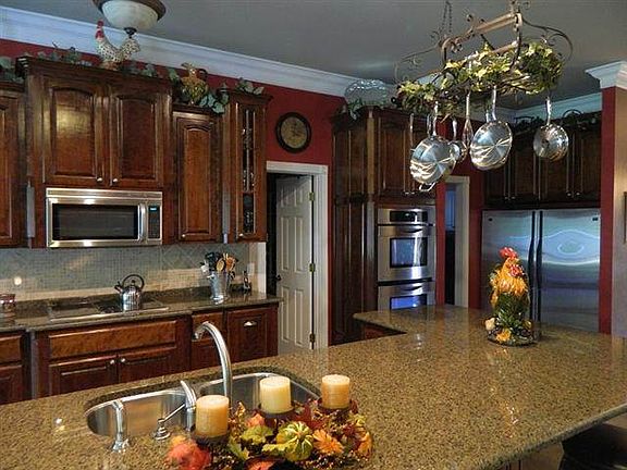4th image of 108 Bluff Dr