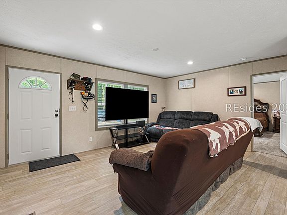 3rd image of 48 Community Center Rd