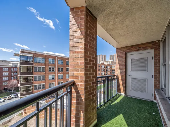 22 Avenue At Port Imperial image 24 of 31