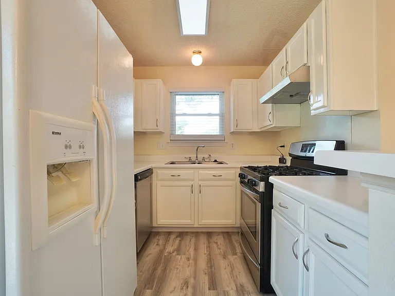 13102 Staton Dr — Photo 8