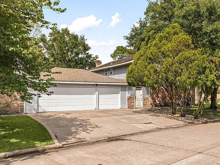 2114 Briargreen Dr — Photo 39