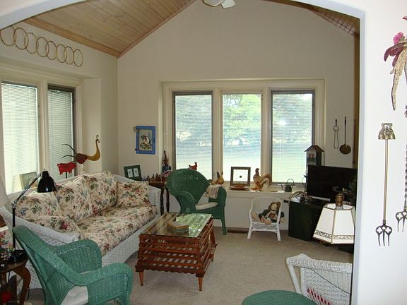 2nd image of 505 Kingston Ct