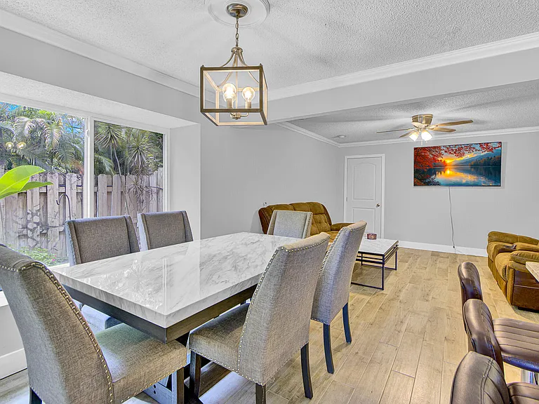 5893 Cassandra Ct — Photo 5