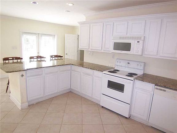 4th image of 10213 N Valle Dr