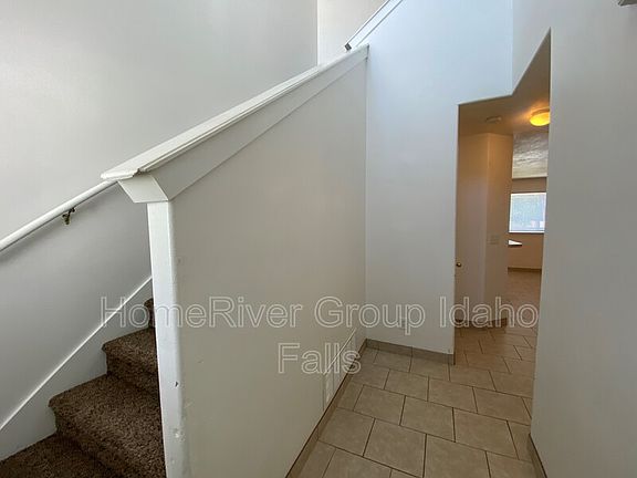 3rd image of 3728 Deloy Dr APT 4