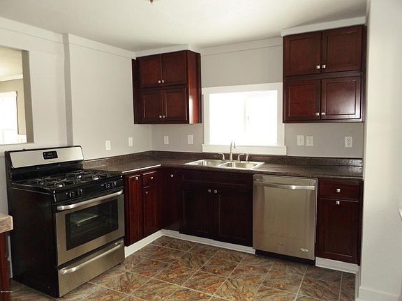 3rd image of 314 E Hotchin Ave