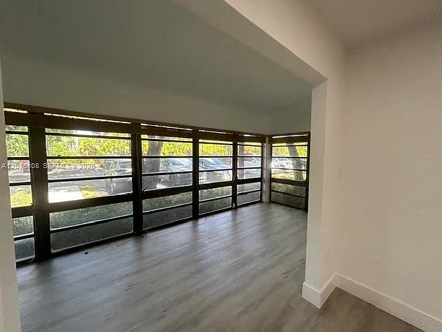 Doral Park C Club Villas — Photo 3