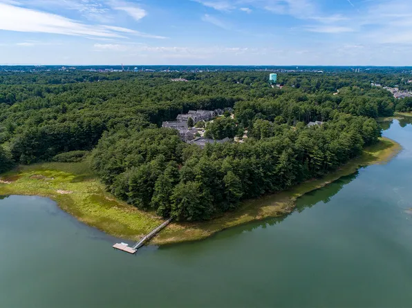 100 Shepards Cove Road #F306, Kittery, ME 03904