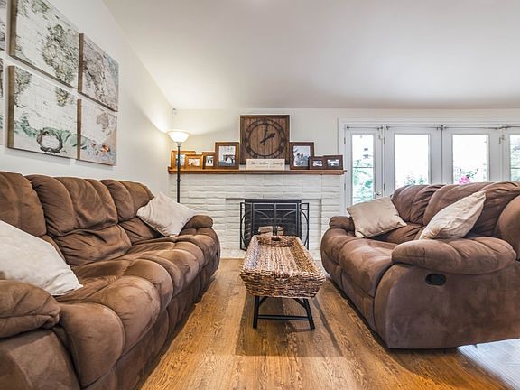 4th image of 9557 Gerald Ave