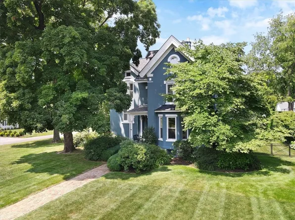 301 Church Ln, Sewickley, PA 15143