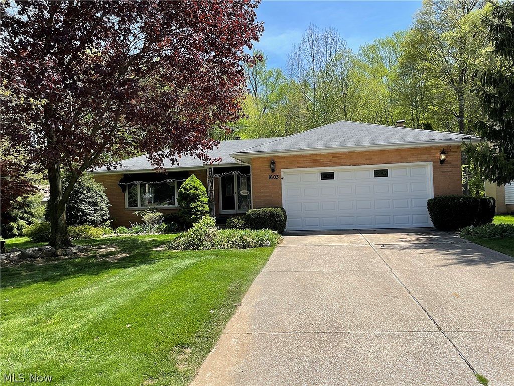 1603 Windsor Dr, Mayfield Heights, OH 44124 Zillow