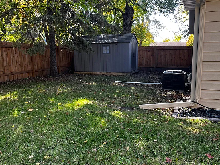 South Ln — Photo 33