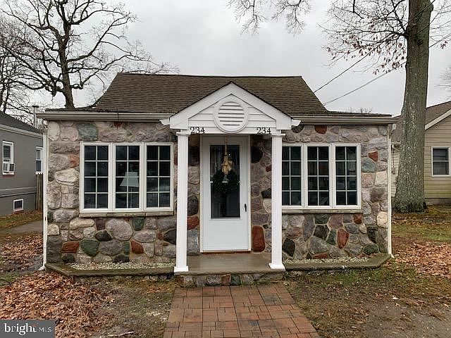 1st image of 234 Elizabeth Ave