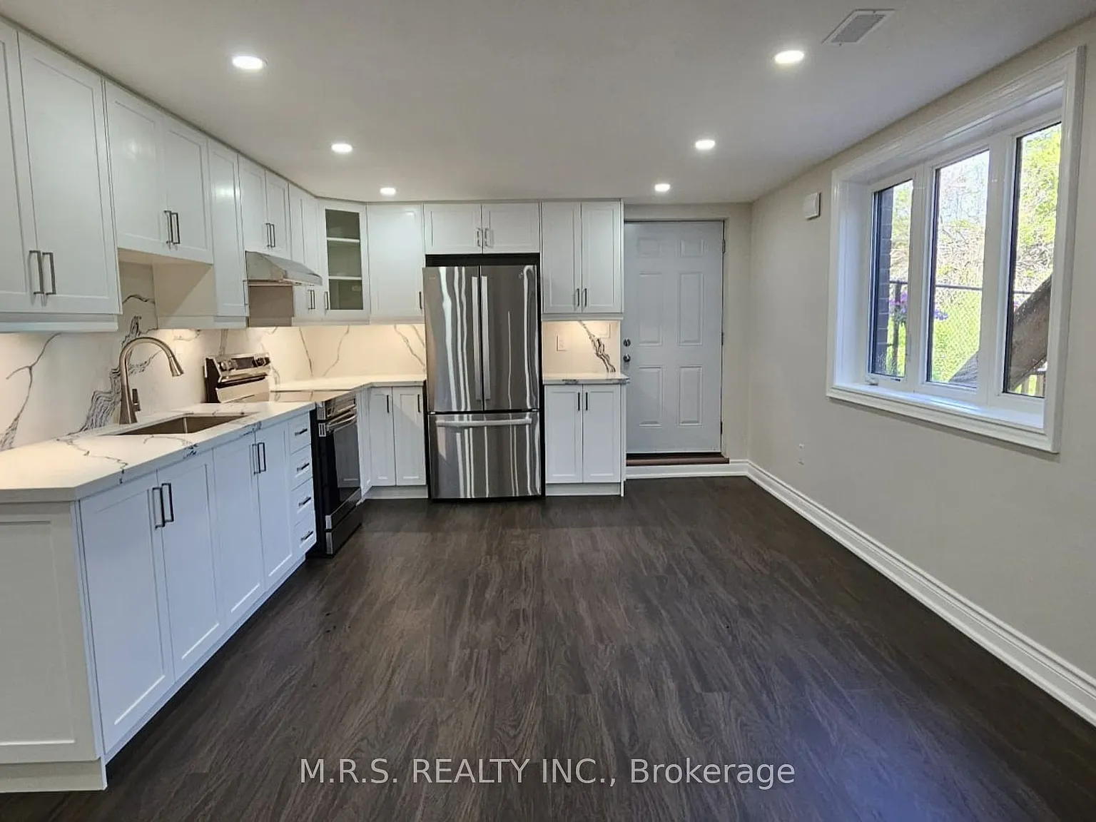 2 bed, $1,800 — Photo 2
