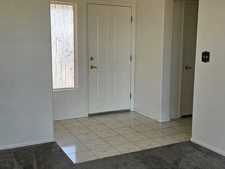 10504 Linden Wood Ct — Photo 14