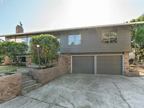 12736 NE Stanton St, Portland, OR 97230