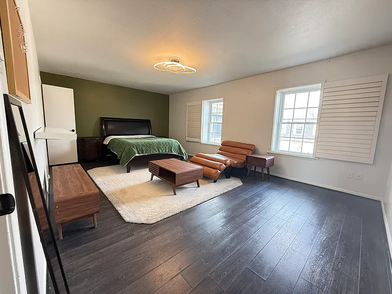 353 N Post Oak Ln #823 — Photo 8