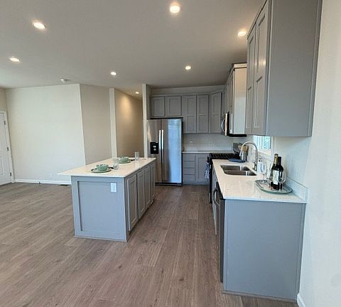 5th image of 246 Apple Ln