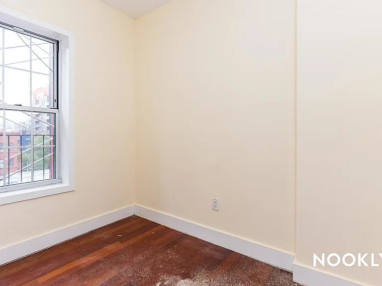 117 S 4th St #21 — Photo 41