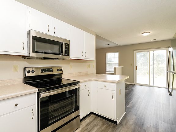 5th image of 7285 Ridgebrook Dr