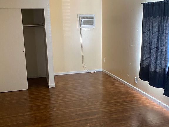 3rd image of 15501 Loukelton St #15511