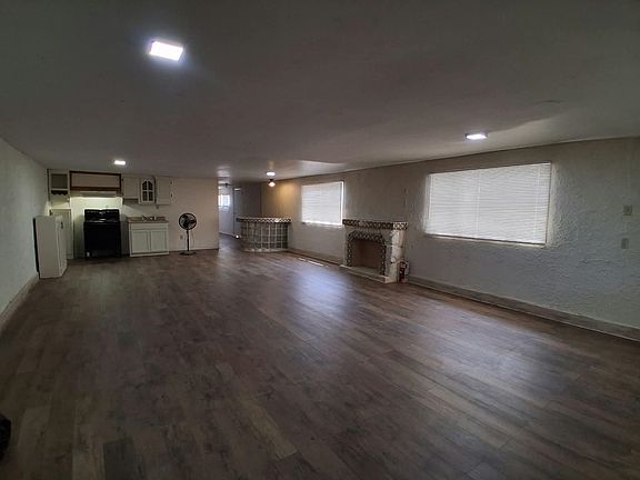 3rd image of 1817 Lincoln St