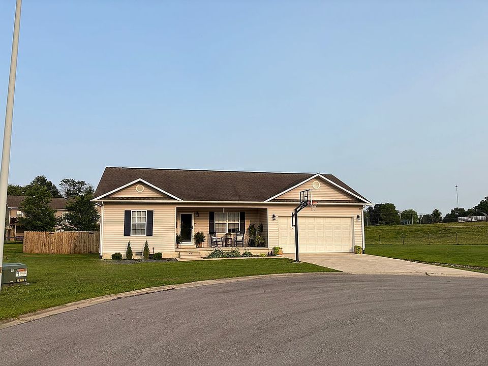 1st image of 486 Link Dr