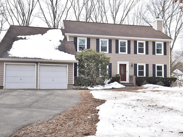 338 Pond Path, East Setauket, NY 11733