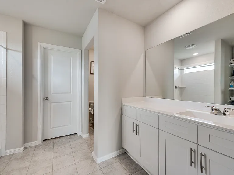 16545 Springs Rd — Photo 9