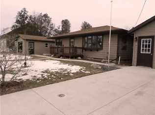 109 Iowa St NE, Blairstown, IA 52209