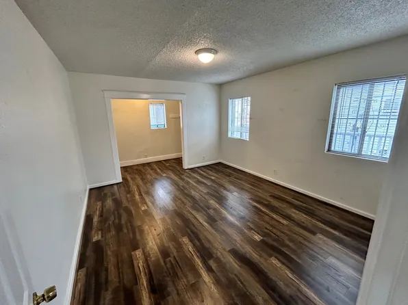 1334 Linden Ave, Long Beach, CA 90813