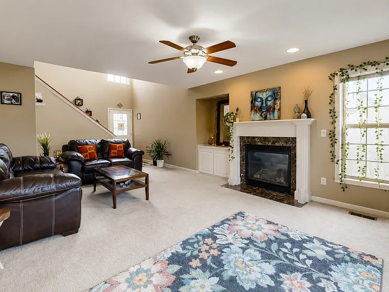 206 Gentian St — Photo 14