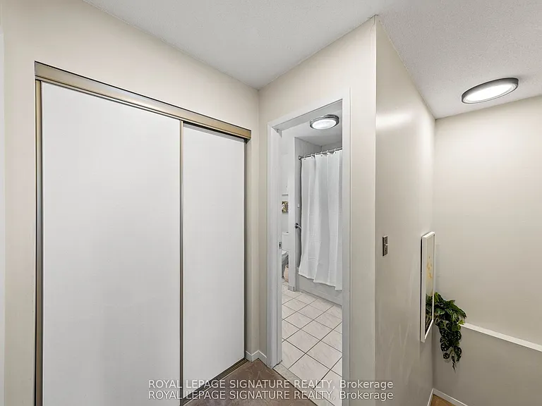22 Madsen Cres — Photo 25