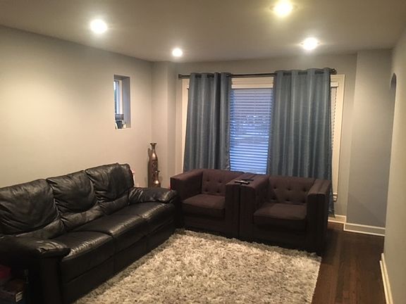 2nd image of 5514 N Melvina Ave