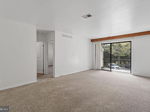 5th image of 1475 Mount Holly Rd APT R3