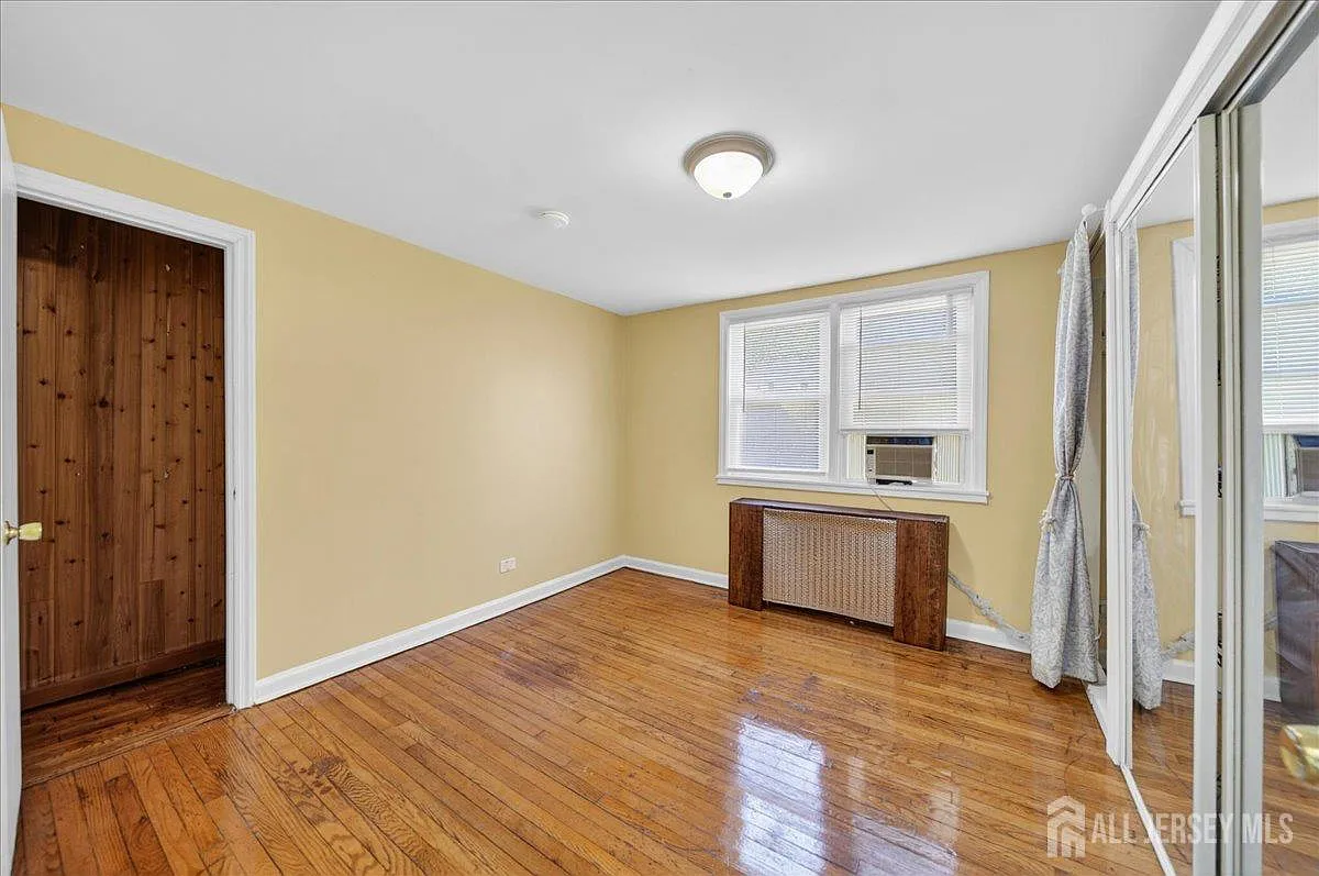 1 bed, 1.0 bath, $1,800 — Photo 4