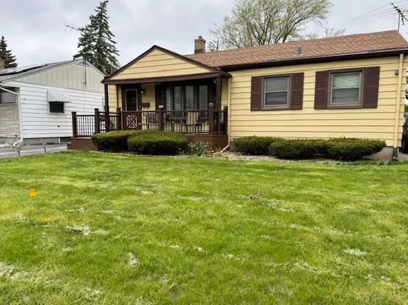 151 W Sauk Trl, Chicago Heights, IL 60411