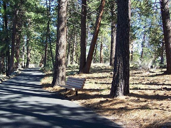 2nd image of 998 E Black Butte Ave