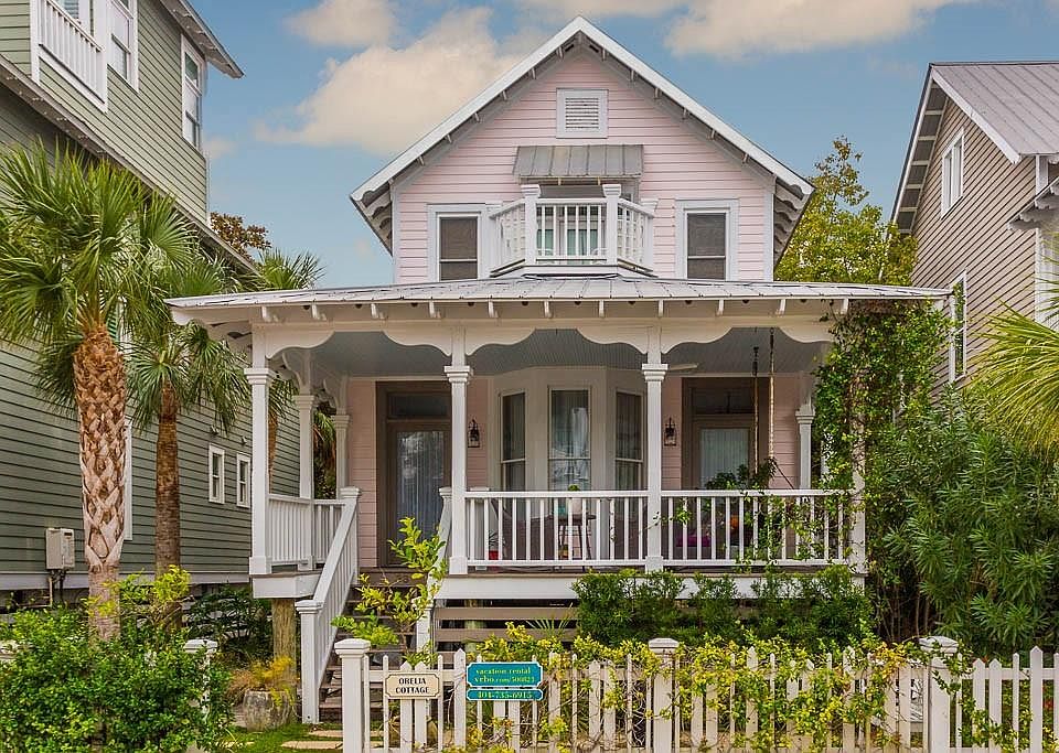 1st image of 33 Coast Cottage Ln